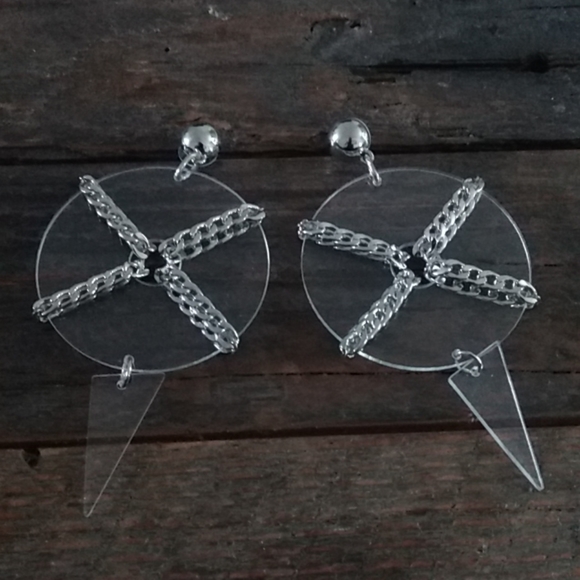 Nasty Gal Renegade Chain Clear Disc Earrings - Picture 3 of 5